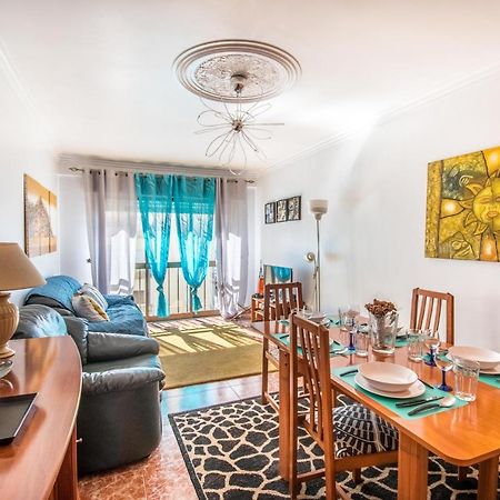 Enjoy Lisbon Cascais Sintra 1200 Metres To Metro Blue Line Sintra Rail Line Free Parking Amadora Exterior foto