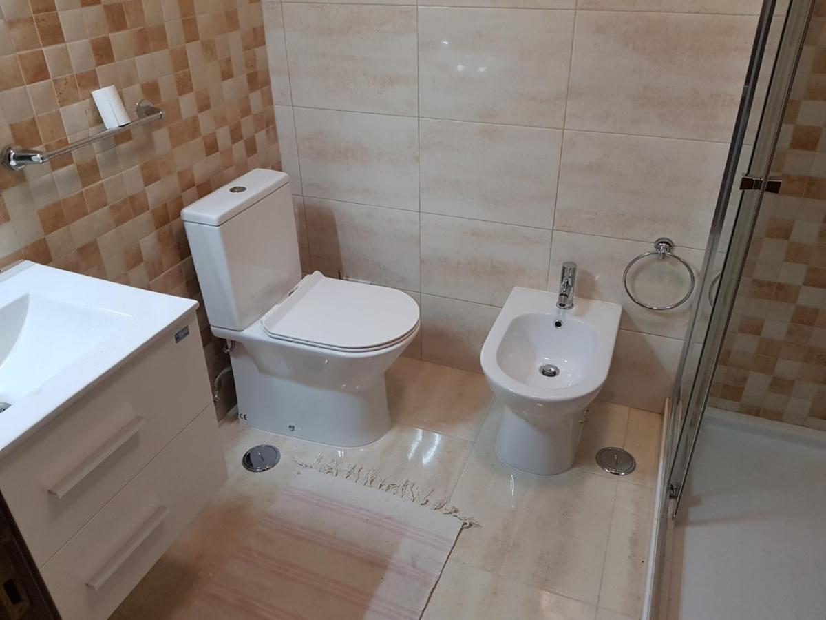 Enjoy Lisbon Cascais Sintra 1200 Metres To Metro Blue Line Sintra Rail Line Free Parking Amadora Exterior foto
