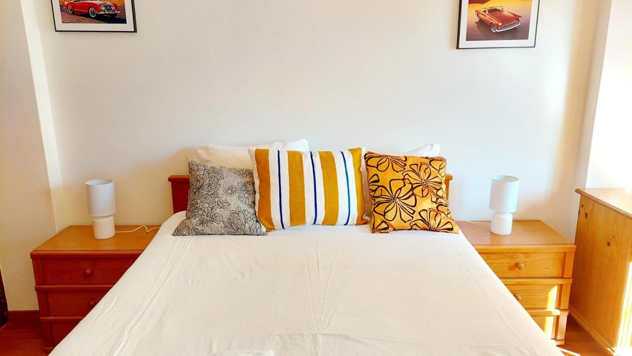 Enjoy Lisbon Cascais Sintra 1200 Metres To Metro Blue Line Sintra Rail Line Free Parking Amadora Exterior foto