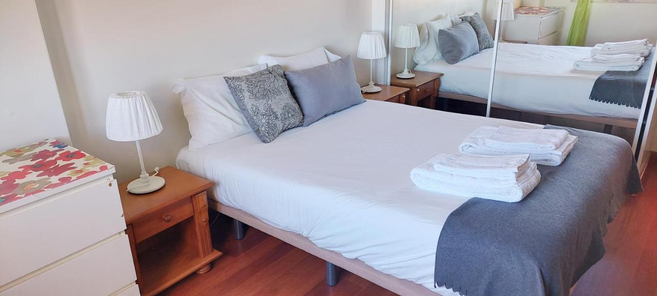 Enjoy Lisbon Cascais Sintra 1200 Metres To Metro Blue Line Sintra Rail Line Free Parking Amadora Exterior foto