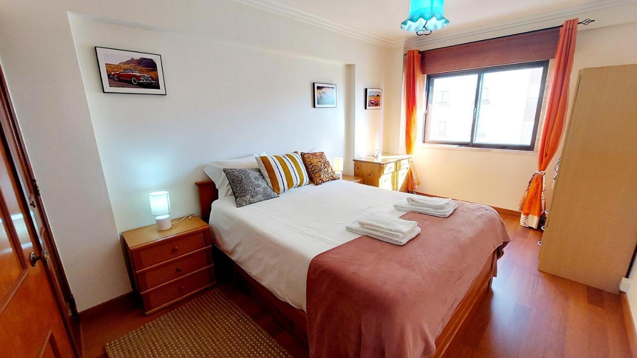 Enjoy Lisbon Cascais Sintra 1200 Metres To Metro Blue Line Sintra Rail Line Free Parking Amadora Exterior foto