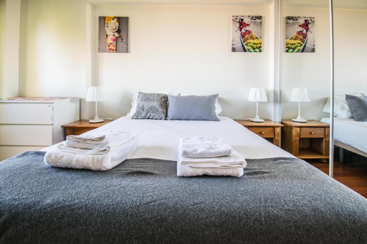 Enjoy Lisbon Cascais Sintra 1200 Metres To Metro Blue Line Sintra Rail Line Free Parking Amadora Exterior foto