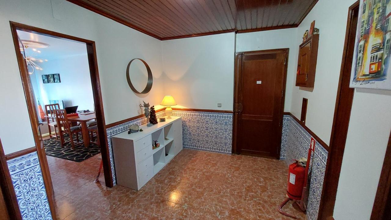 Enjoy Lisbon Cascais Sintra 1200 Metres To Metro Blue Line Sintra Rail Line Free Parking Amadora Exterior foto
